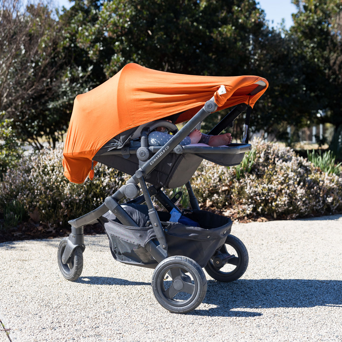Multifunctional Magnetic Sun Cover - Outback Rust