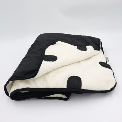 Bebe Trek Magnetic Puffy Sherpa Blanket is a winter blanket with inbuilt magnets