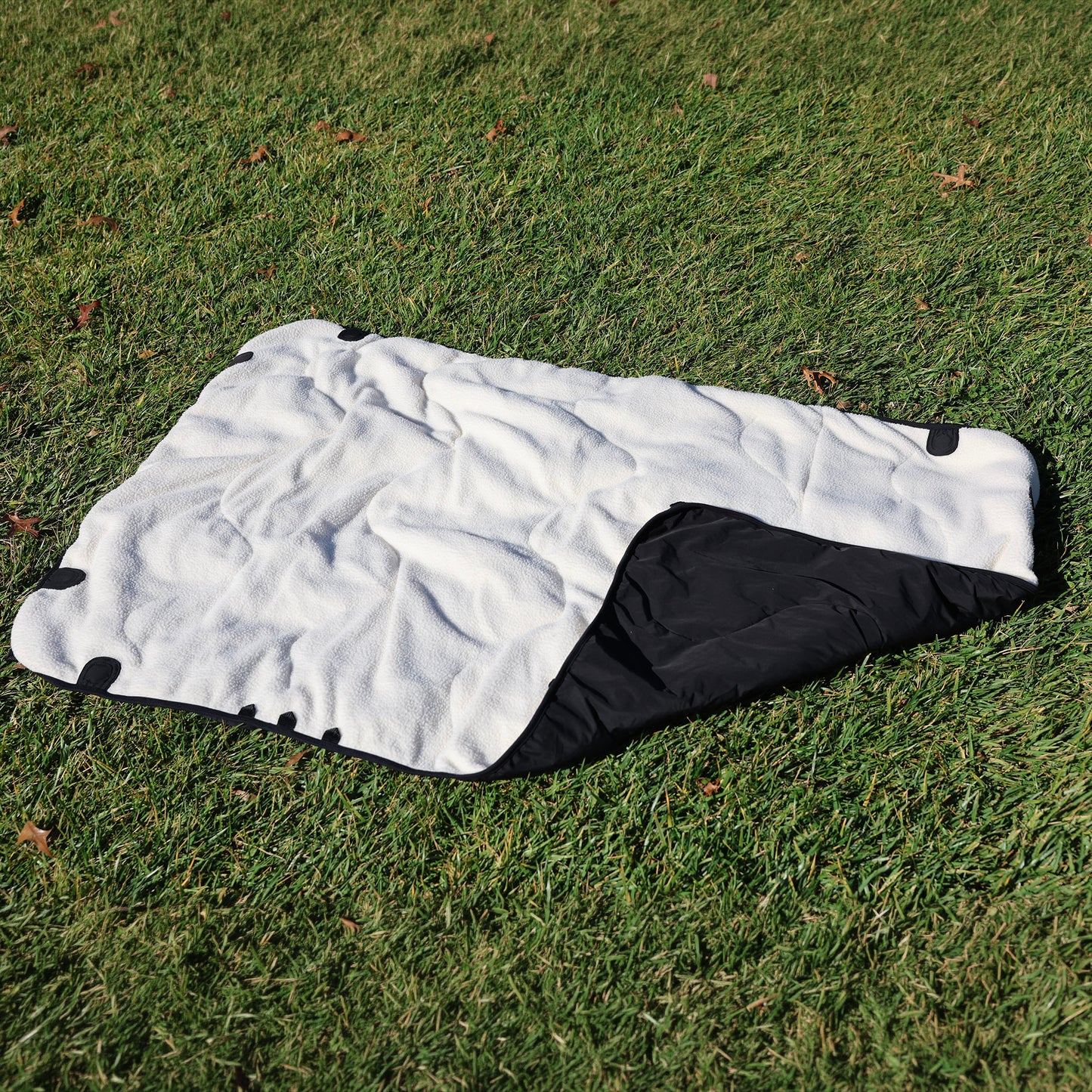 Magnetic Puffy Sherpa Blanket